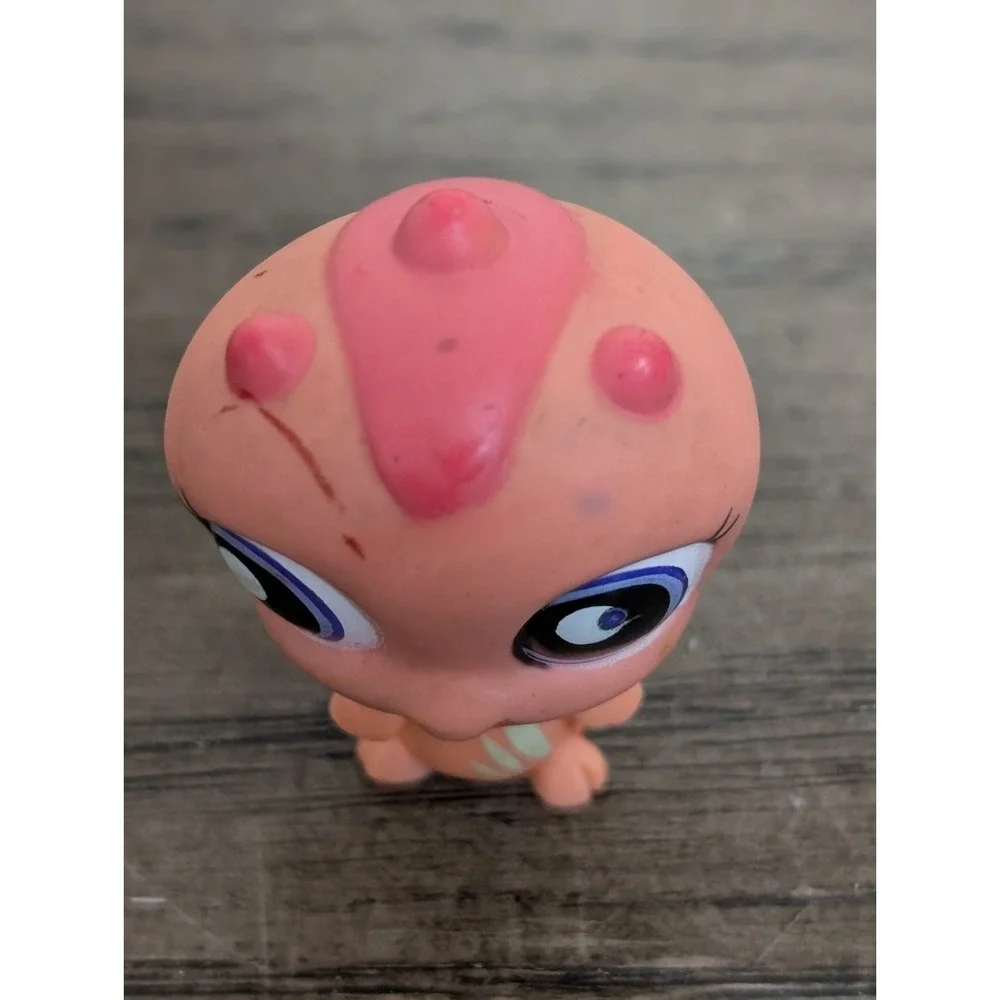 LPS Littlest Pet Shop Authentic Orange Inchworm Caterpillar #1993 Pink Peach